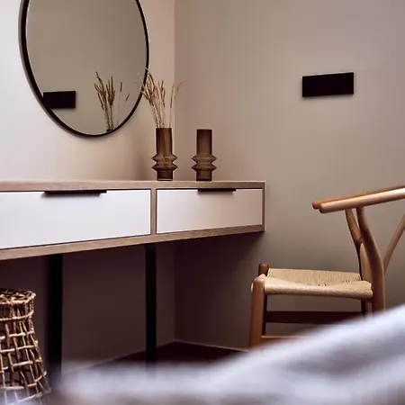 Noema - Stylish With Scenic Serenity, By Zantewize