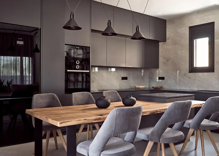 Noema - Stylish With Scenic Serenity, By Zantewize