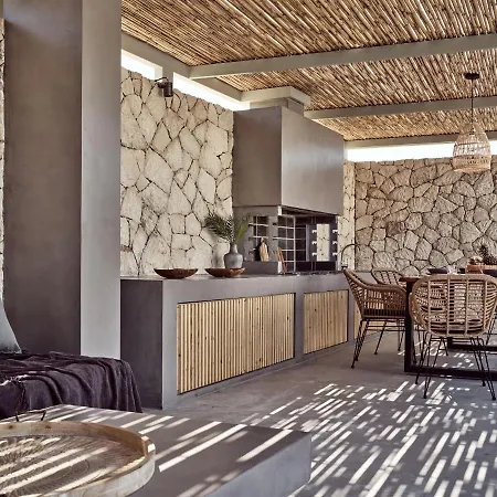 Villa Noema - Stylish With Scenic Serenity, By Zantewize *