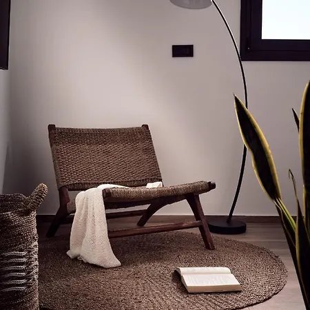 Noema - Stylish With Scenic Serenity, By Zantewize * Sarakinádhon